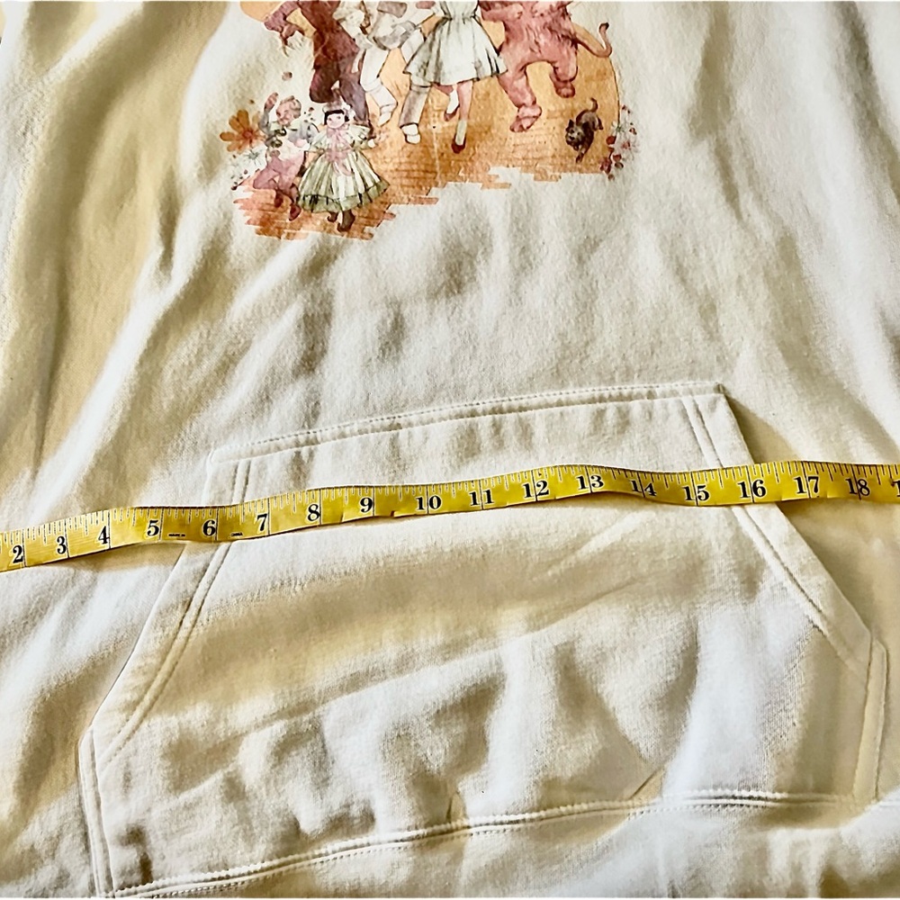Wizard Of Oz Sweatshirt Hoodie - NWOT size large - Picture 6 of 7